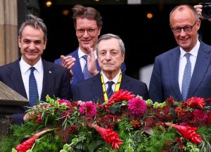 Mitsotakis message from Aachen and Draghi award: "Thank you Mario for believing in Greece"