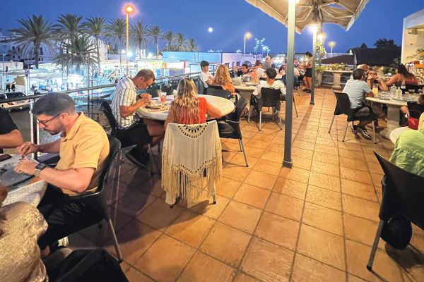 “The Finally” in Manta Rota: a story of family, flavors and authenticity by the sea