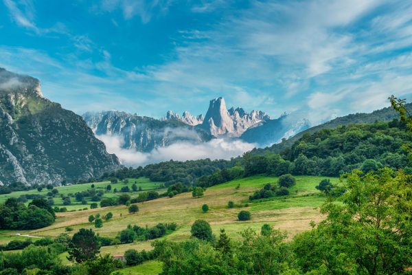 “The most beautiful place in the world” is right next door and continues to escape many Portuguese people