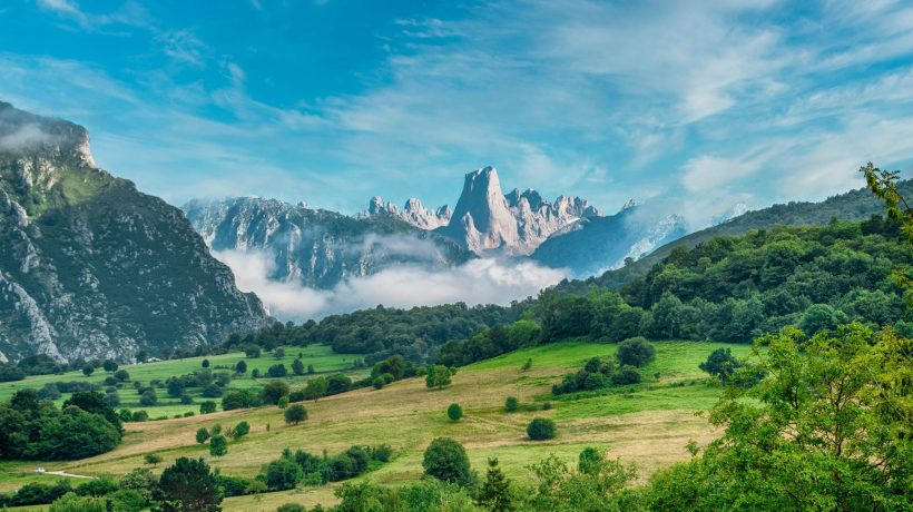 “The most beautiful place in the world” is right next door and continues to escape many Portuguese people