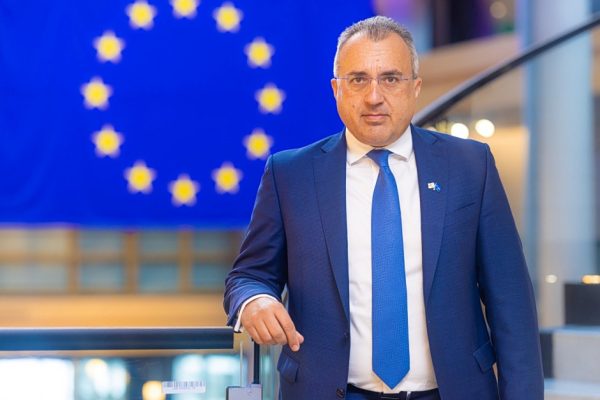 Μιχάλης Χατζηπαντέλα: «Την Κυριακή στην Κύπρο διακυβεύεται η σταθερότητα»