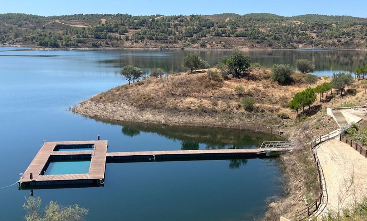 Praia fluvial de Odeleite.