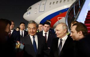 Putin arrived in Beijing - Tomorrow the crucial Summit with Xi Jinping