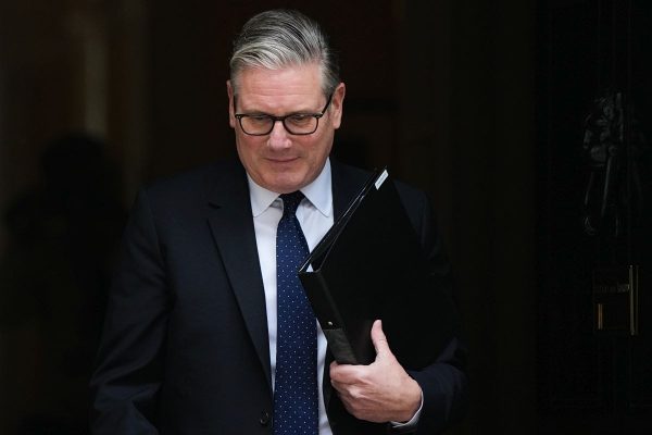 Starmer not resigning - Ministers call for timetable for smooth transition to power