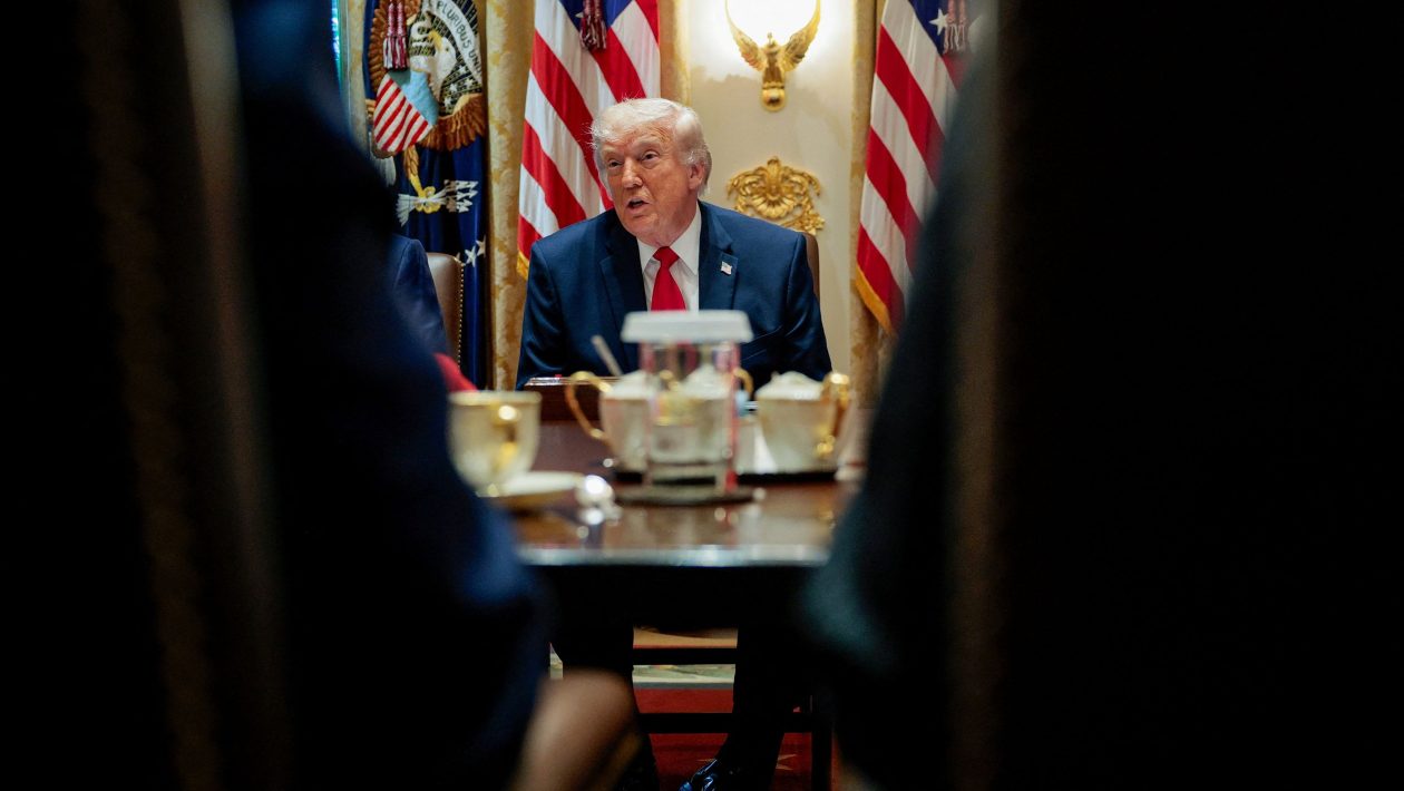 Iran: White House Confirms Ceasefire Agreement - Trump Signature Expected