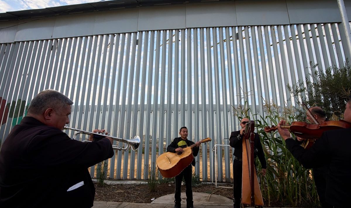 What happens when Trump's anti-immigration policy meets a historic wave of "flight" from the US