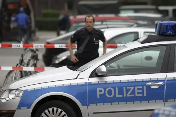 A bank robbery with hostages in Sinzig (Germany) forces a strong police deployment in the center of the town