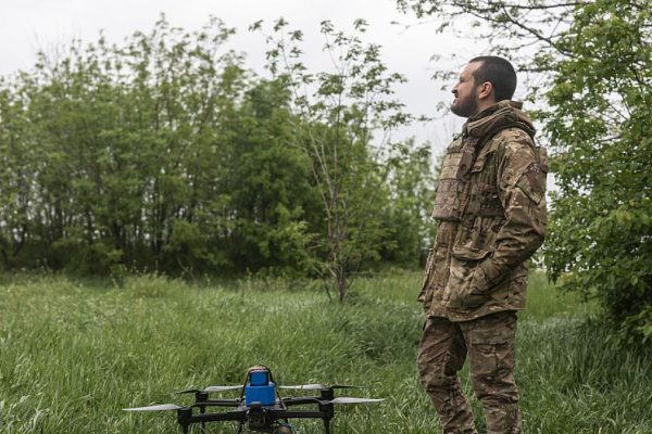 2,000 km from the border and in the Urals: Ukrainian drones attack in depth and Russia is "too vast" to defend itself, according to geopolitical experts
