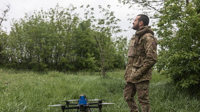 2,000 km from the border and in the Urals: Ukrainian drones attack in depth and Russia is "too vast" to defend itself, according to geopolitical experts