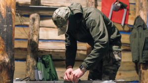 Ukraine's plan with 25,000 'iron soldiers': this is how they use ground drones carrying 500 kilos to rescue elderly people under fire