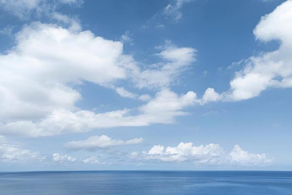 Spraying seawater on the clouds to stop warming: the proposal of researchers who have proven that ocean clouds are increasingly less reflective