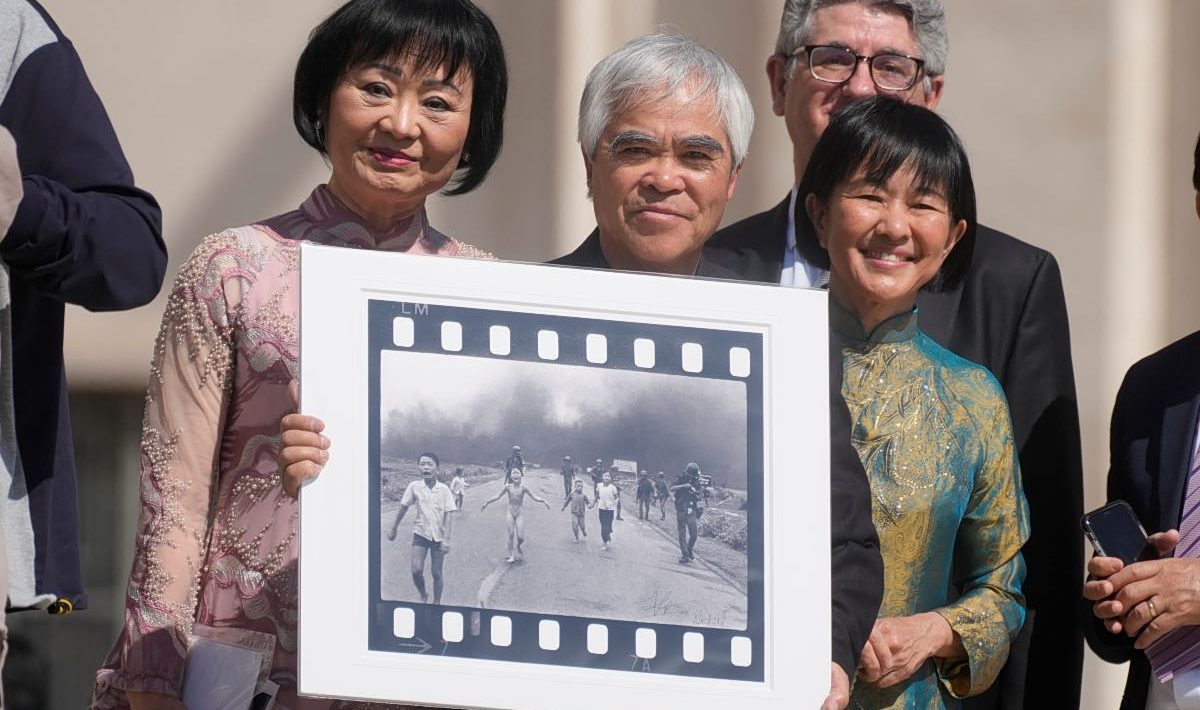 Who took the napalm girl photo? A court in France will decide