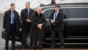 First mobile phones, now watches: the new prohibitions of the Russian FSO to approach Putin after the increase in attack threats