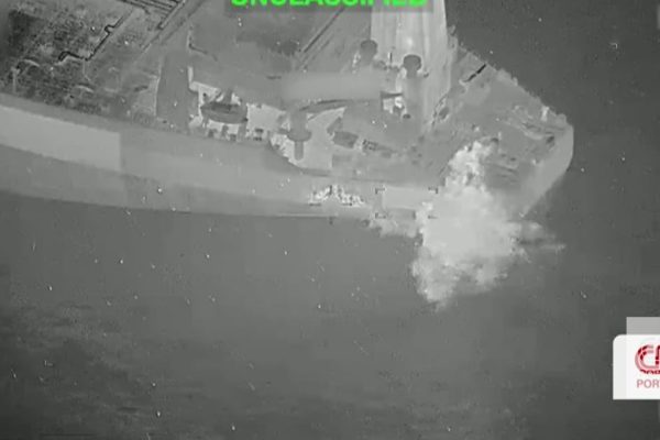 00:32 The moment the US attacked a ship heading to an Iranian port with a missile 15 min ago