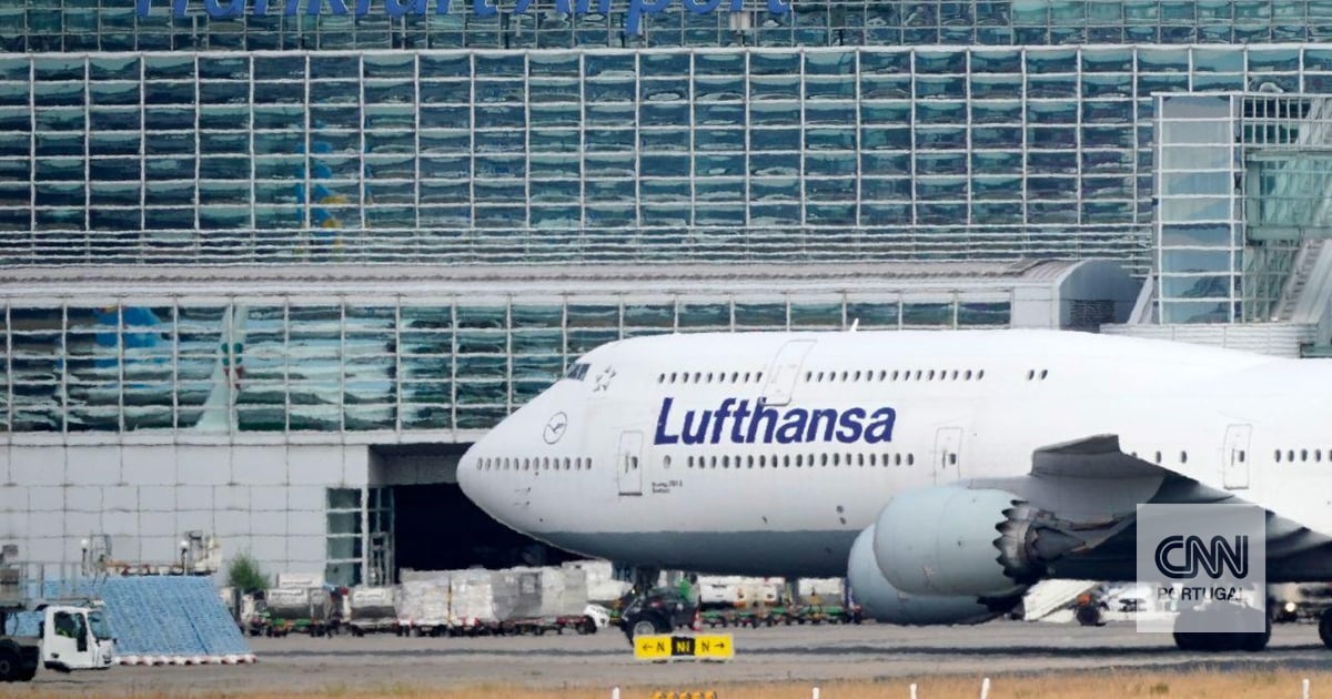 Accident with the landing gear of a Boeing 787 leaves several injured at Frankfurt airport