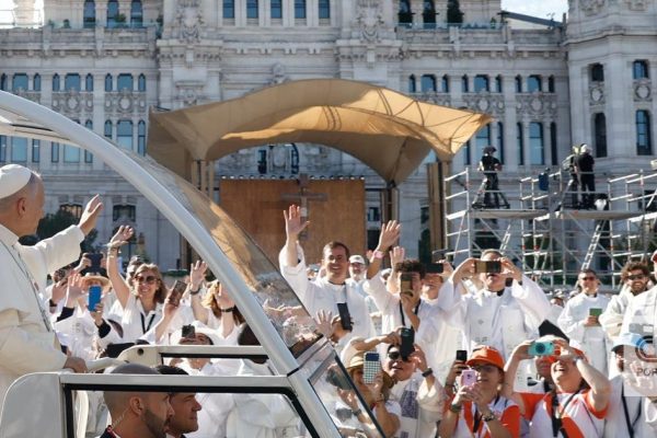 More than a million people at mass with Pope Leo XIV in the center of Madrid