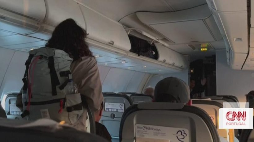 00:34
                                        	
                                    
                                
                                
                            
                        
                    
                    	
                    	
                        "Can we get off the plane? There's a missile! The missiles come here"
                        
                    
                        18 min ago