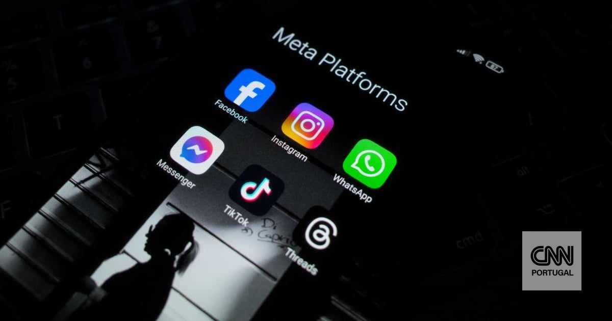 British PM announces ban on access of children under 16 to social media