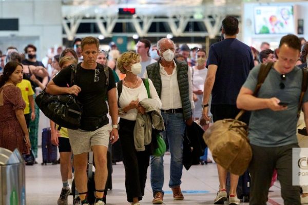Compensation for delays and backpack transport: there are new rules for air passengers in the EU