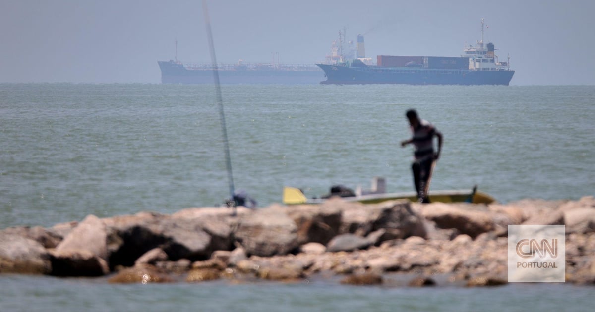 Iran closes the Strait of Hormuz again, but maintains a delegation on its way to Switzerland. Without “quick measures” from the US, agreement will be “in trouble”