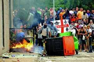 Πολιτική θύελλα στη Βρετανία για τη δολοφονία Νόβακ – Πού στοχεύει η Ακροδεξιά