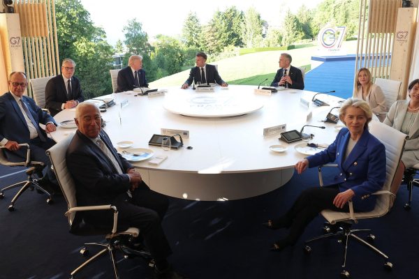 G7: The hot issues of the Summit, the Trump maneuver, the delicate US-European balances