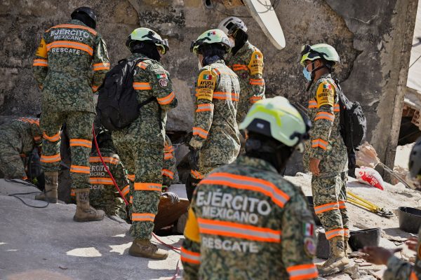 Venezuela: New rescue of a minor 3 days after the earthquake (video)