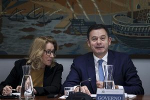Government takes advantage of Social Security restructuring to remove leaders appointed by the PS