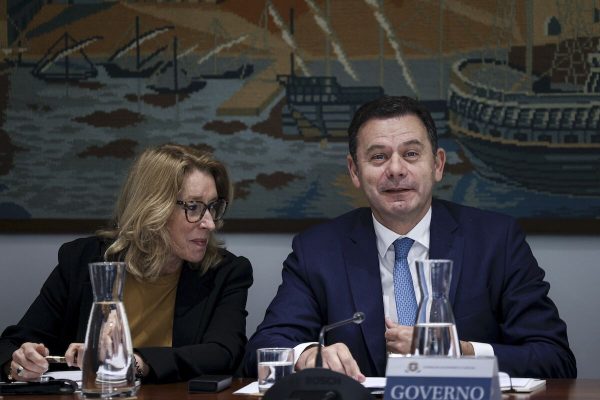 Government takes advantage of Social Security restructuring to remove leaders appointed by the PS