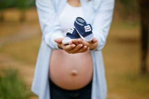 Who should organize the baby shower? Viral video on TikTok sparks debate