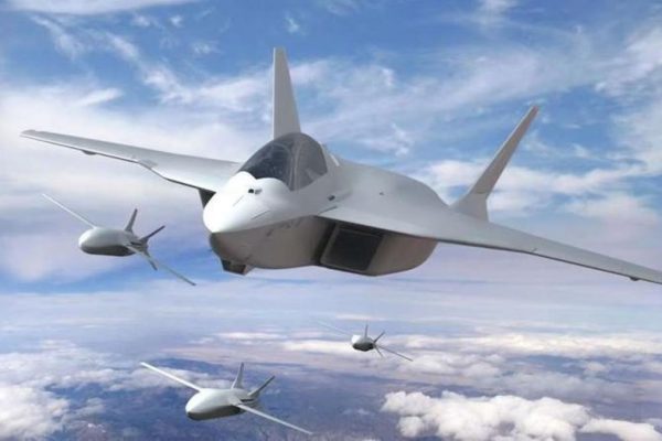 Spain will continue developing a combat cloud waiting for a European fighter, while the military's haste grows