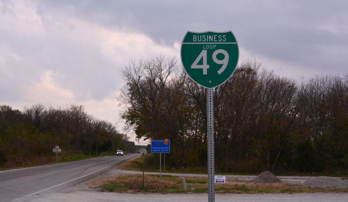 Twelve killed in plane crash in Missouri, United States