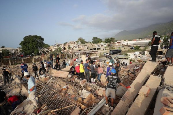 The number of Spaniards who died in the earthquakes in Venezuela rises to 19; there are 131 missing