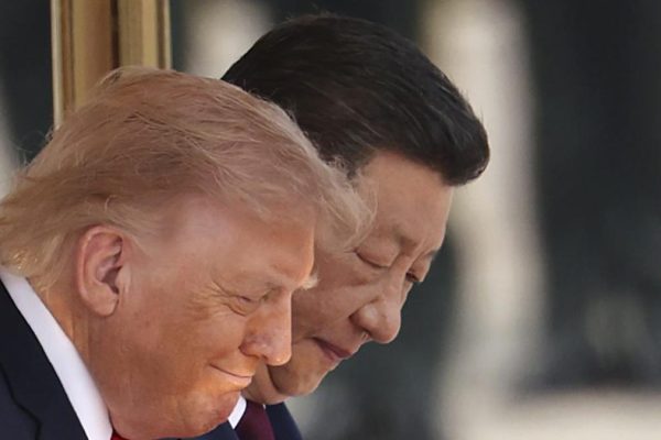 The United States and China crack the trade truce with their vetoes on companies