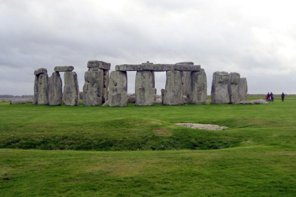 How did the giant stone at Stonehenge move 700 km? Glaciers may have helped