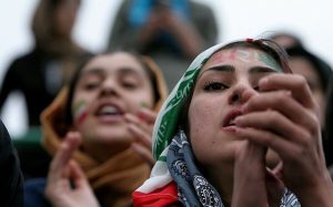 Iran accuses the United States of withdrawing tickets from fans in the country