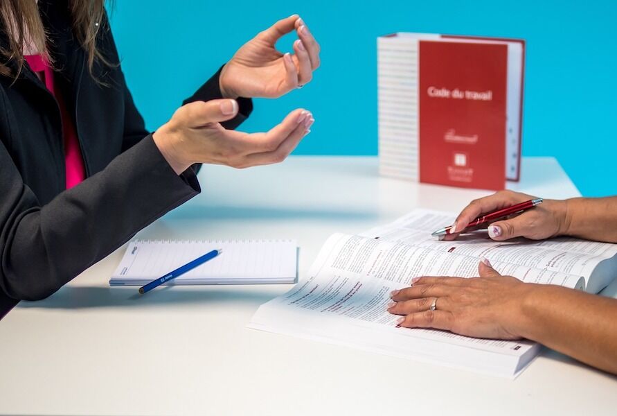 Companies required to reveal salaries internally and before the interview, EU decides