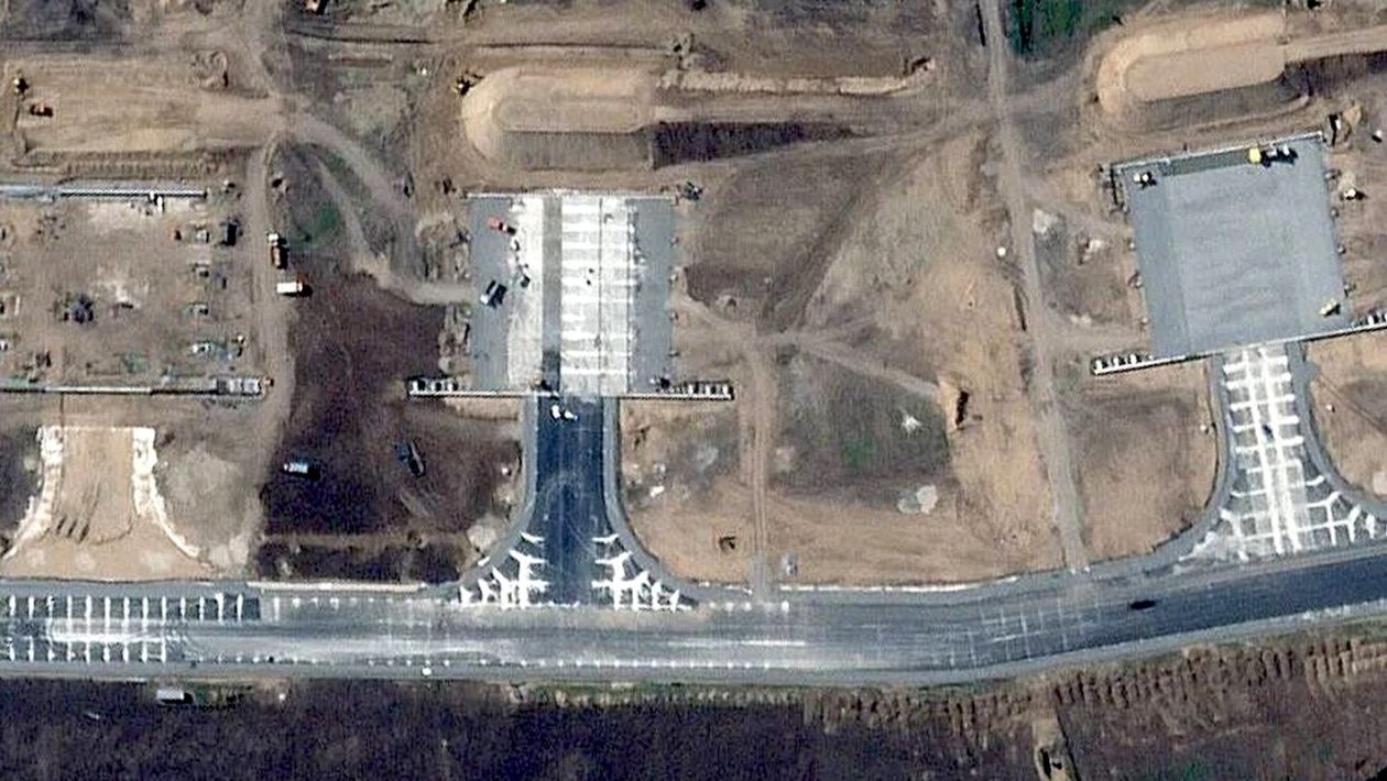 Russia is “burying” its strategic nuclear bombers
