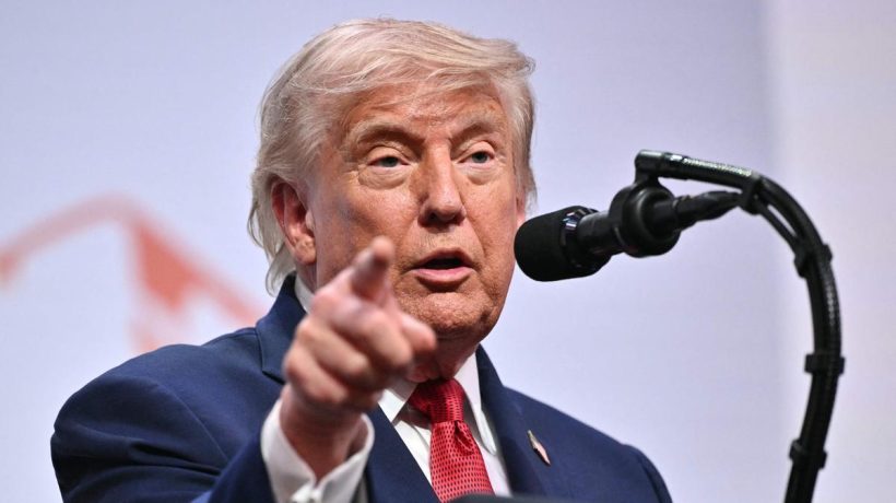 Trump defends that the agreement with Iran avoids the "economic catastrophe" and meets the objectives set