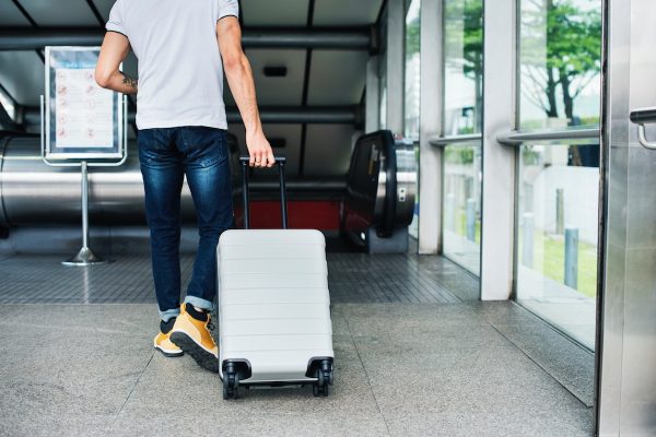 End of fees for hand luggage, compensation for delays: there are changes in aviation laws