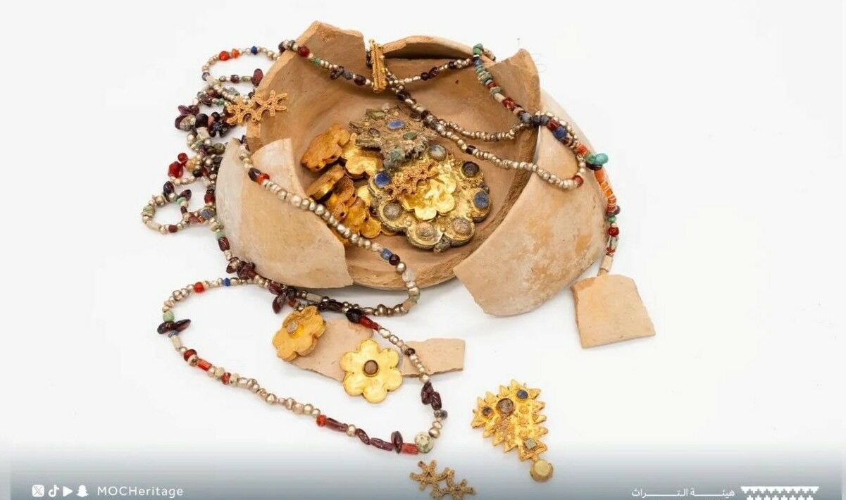 1200-year-old gold treasure discovered in Saudi Arabia. He was buried by a pilgrim