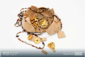 1200-year-old gold treasure discovered in Saudi Arabia. He was buried by a pilgrim