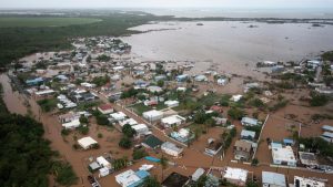 The US activates a tsunami alert in part of the Caribbean after a 7.1 magnitude earthquake in Venezuela that has been felt in much of the country