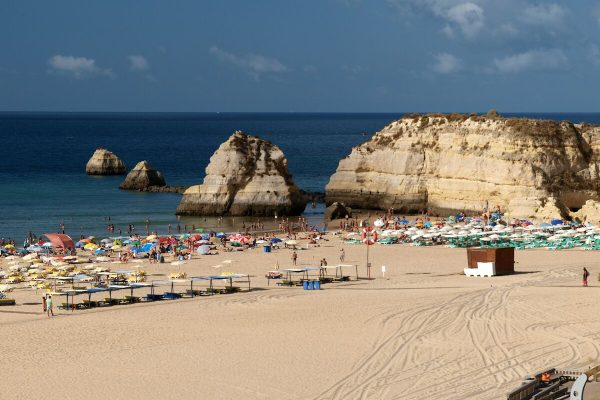 Algarve and Alentejo beaches will have a map at the entrance so you know where to place your parasol