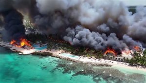 Fire at resort leaves Portuguese without documents and forces removal of 1,700 people