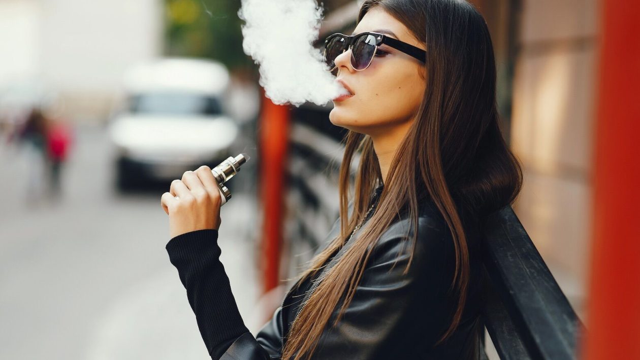 Using E-Cigarettes After Quitting Smoking Linked to Lung Cancer