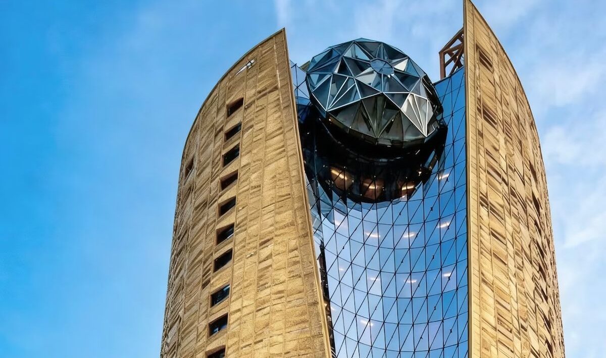 “Most expensive hotel in the world” reopens in Macau after years of financial difficulties
