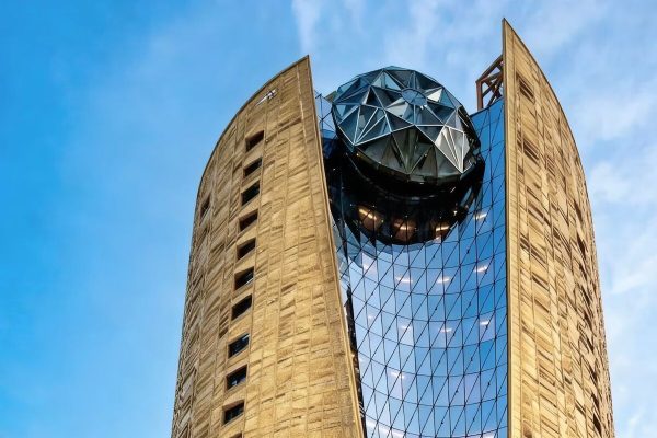 “Most expensive hotel in the world” reopens in Macau after years of financial difficulties