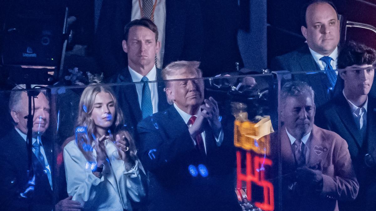 Madison Square Garden boos Trump during his attendance at the NBA finals