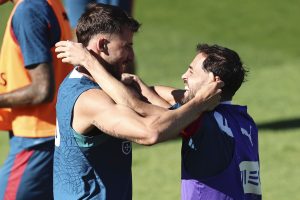 Jota amulets, training on the beach… and is there a weight loss in the national team?